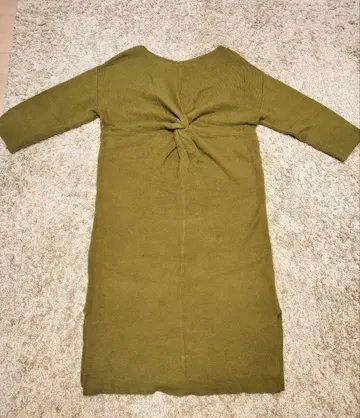 페미닌 니트 원피스 올리브 그린