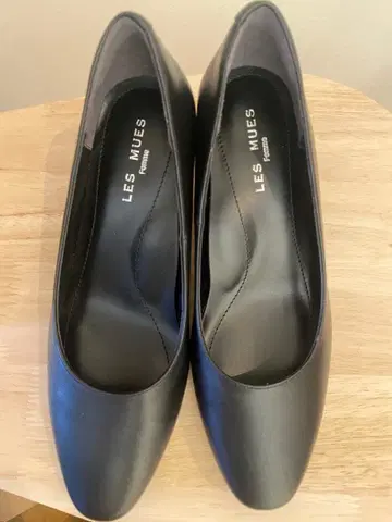[ 1회 착용 ] LES MUES 블랙 펌프스 중간 힐 22.5cm