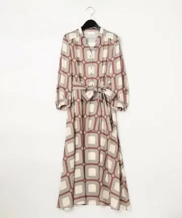 미사용 새상품 그레이스 콘티넨탈 새틴 지오메트릭 드레스 36