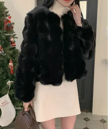 by muni:r 클라우드 페미닌 퍼 자켓