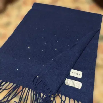 FURLA 네이비 머플러 비쥬 포함