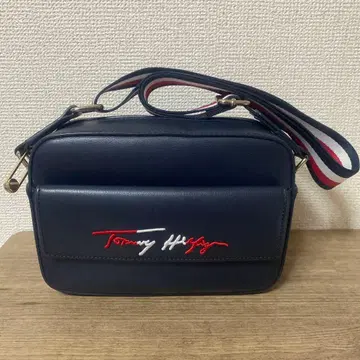 Tommy Hilfiger 네이비 숄더백