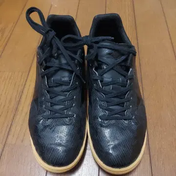 미즈노 모나르시다 네오 블랙 풋살화