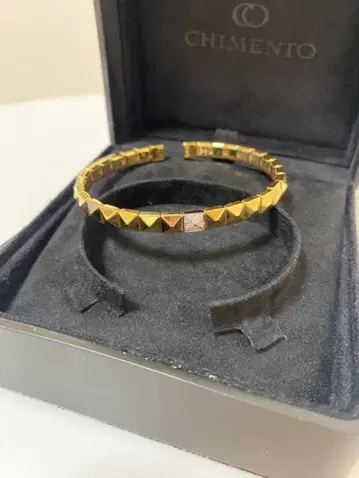 CHIMENTO 스터드 디자인 팔찌