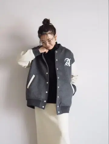 ANIECA 바시티 자켓 그레이/아이보리