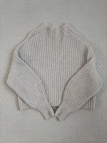 리브 긴팔 라이트 그레이 스웨터