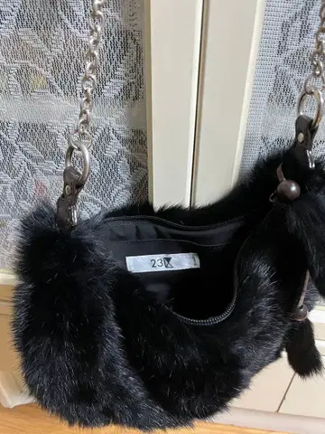 [23구] 블랙 퍼 숄더백 태슬 포함
