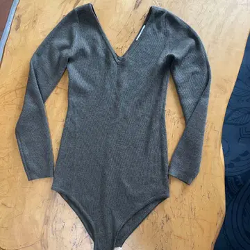 FUMIKA UCHIDA 카키 바디수트