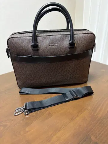 MICHAEL KORS 비즈니스 백 브라운