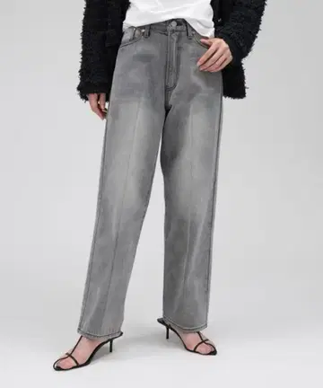 BABYLONE 센터 프레스 스트레이트 데님