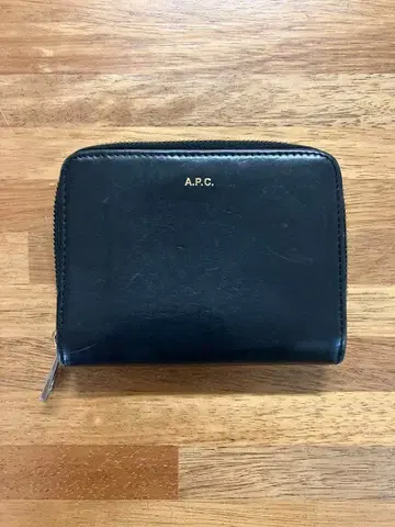 A.P.C. 블랙 이단 접이식 지갑 지퍼 컴팩트 광택 있음