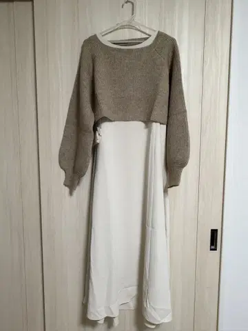 NICE CLAUP 전골격 우승 원피스 (새상품) 가격 협의 가능!