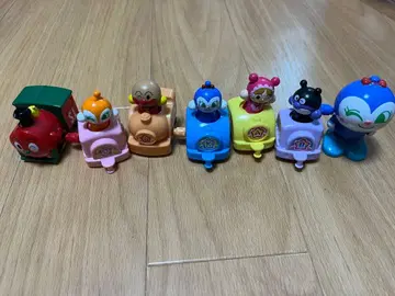 호빵맨 가챠가챠 기차 6개 세트 & 코킨짱