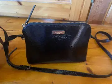 케이트 스페이드 에나멜 숄더백