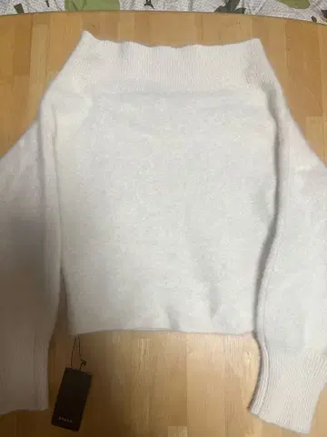 [평일 당일 발송] anuans 라쿤 폭스 오프숄더 니트 풀오버