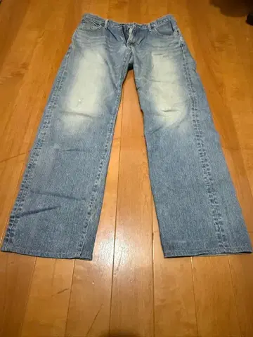 EDWIN XU 라이트 블루 스트레이트 청바지