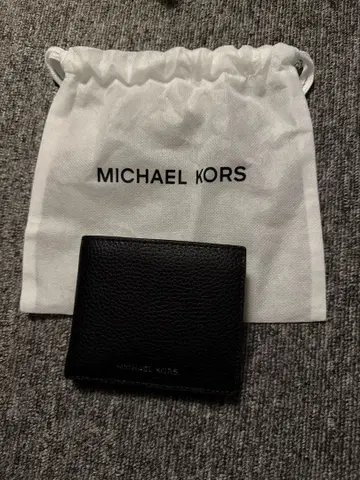 MICHAEL KORS 마이클코어스 블랙 이단 접이식 지갑 남성용 지갑