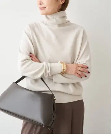 25AW 이번 시즌 Deuxieme classe CAPRI 터틀넥