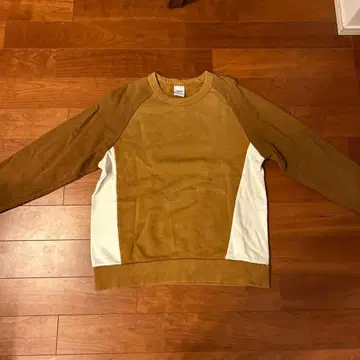 ZARA 브라운/화이트 래글런 슬리브 트레이닝복 M