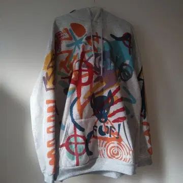 그래픽 프린트 후드티