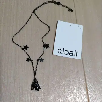 목걸이 alcali