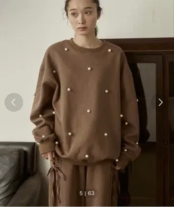 moi tytto 펄 루즈 맨투맨 브라운