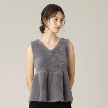 [택 포함 새상품] LOULOU WILLOUGHBY 퍼 페플럼 베스트