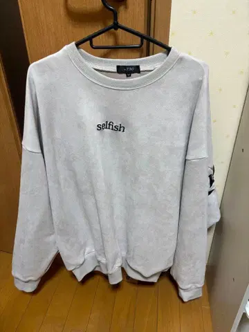 오버 사이즈 맨투맨 selfish