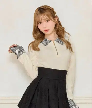 apres jour 옷깃 절개 니트탑