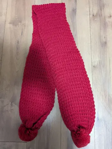 HIGHLAND 2000 빨간색 니트 머플러 폼폼 포함