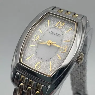 [ 작동품 ] SEIKO 여성용 손목시계 실버/골드 V111-0AA0