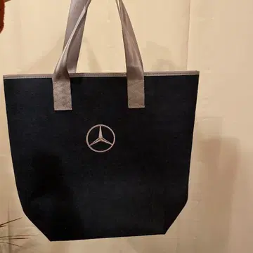 Mercedes-Benz 토트백 다크 그레이