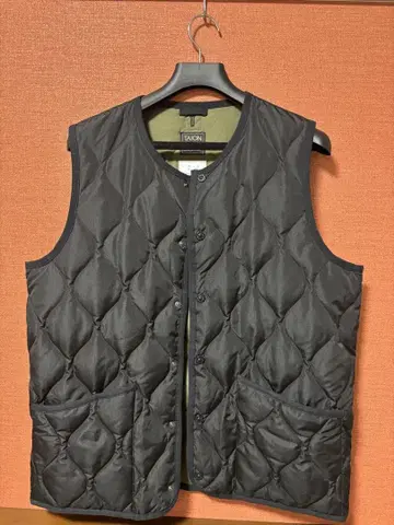 TAION 유나이티드 애로우즈 별주 다운 베스트