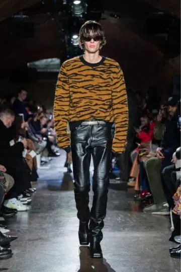 JOHN LAWRENCE SULLIVAN 타이거 니트