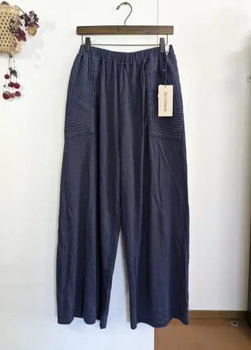 야코 리카르도 택 포함 새상품 울 핀턱 포켓 와이드 PT 손세탁 가능