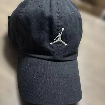 블랙 점프맨 로고 캡