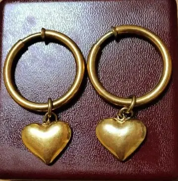 골드 하트 모양 참 후프 귀걸이