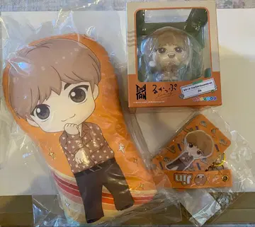 TinyTAN 진 룩업 Dynamite ver.