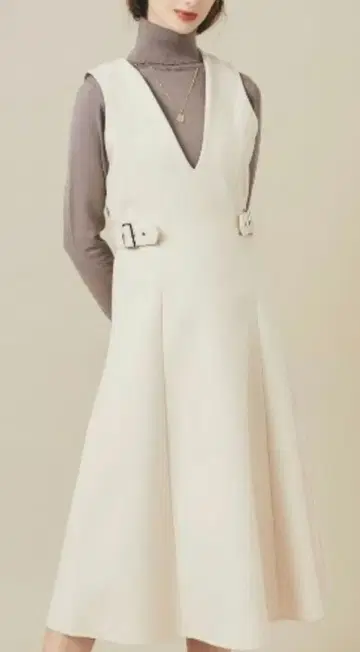 HALUHIROINE 슬리브리스 타이트 원피스 베이지