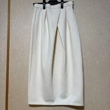 Elura 아이보리 타이트 롱 스커트