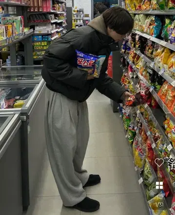 누구 180CMM 스웨트 팬츠