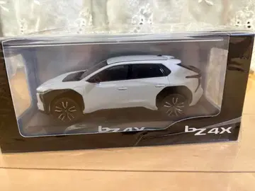 도요타 신형 bZ4X 화이트 미니카 1/30