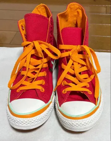 컨버스 하이컷 스니커즈