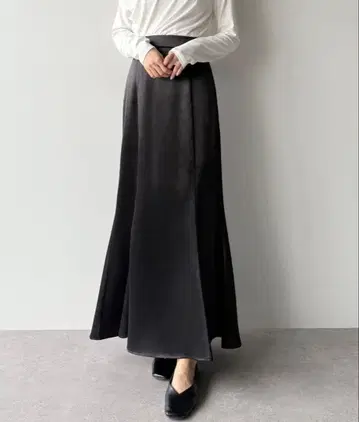 얇은 소재 새틴 플레어 머메이드 스커트 블랙 S mipiarl