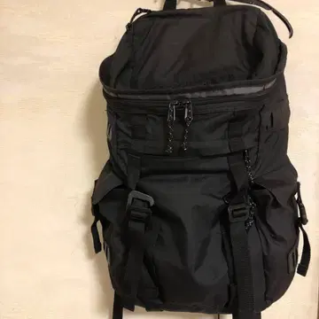 BURTON 블랙 백팩