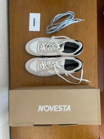 [ 새상품 ] NOVESTA 스니커즈