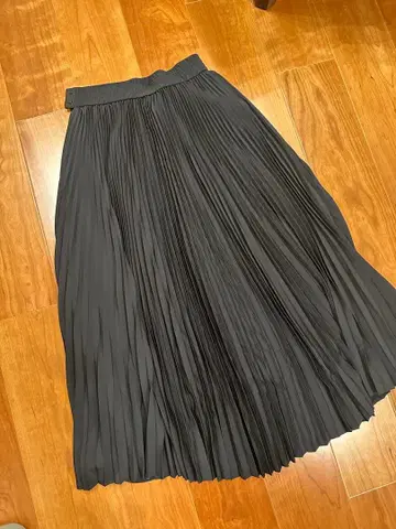 HYKE 플리츠 스커트