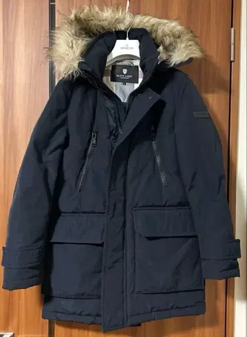 BLACK LABEL 네이비 다운 자켓