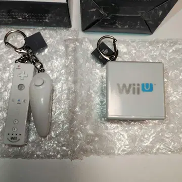 닌텐도 뮤지엄 Wii 리모컨 Wii U 키링 2개 세트
