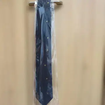 MARGARET HOWELL 블랙 도트 무늬 넥타이